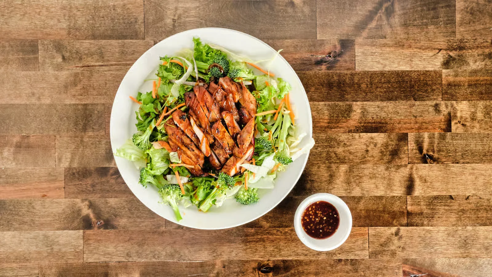 GRILLED CHICKEN SALAD